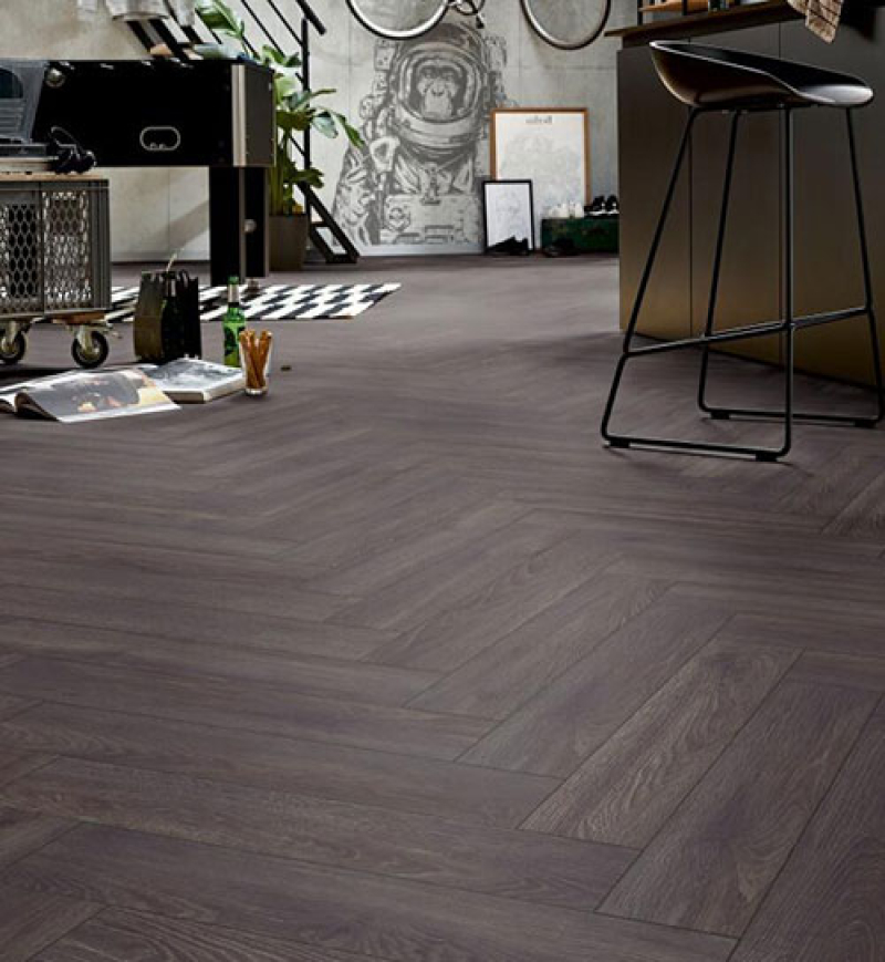 Sol Stratifié Bâton Rompu Chêne Elba Noir | Collection Vieux Paris | Premibel Parquet